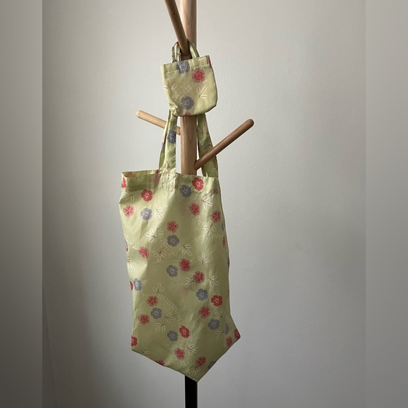 Plastic grocery bag with cute miniature bag - Picture 3 of 6